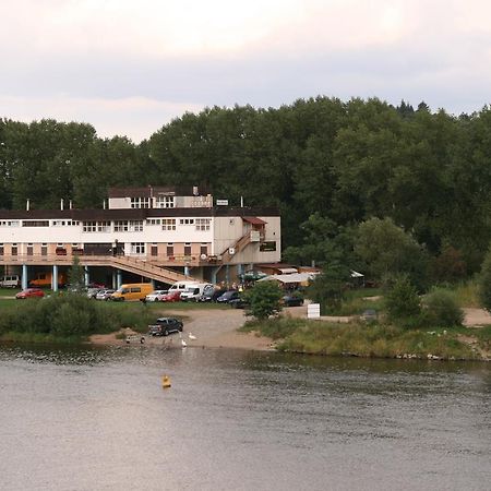 Hostel Boathouse Prague Exterior photo